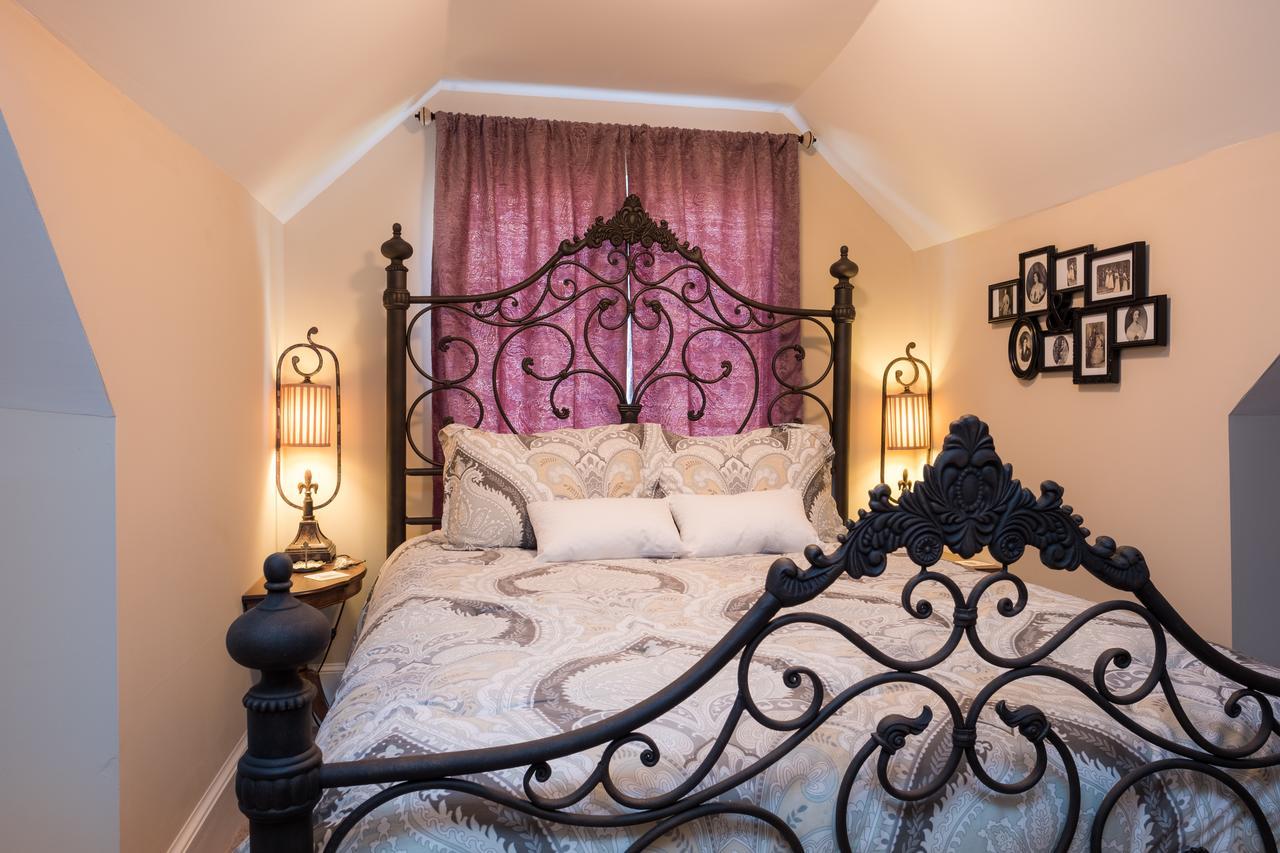 Dennison Street Inn, B & B Colonial Beach Buitenkant foto
